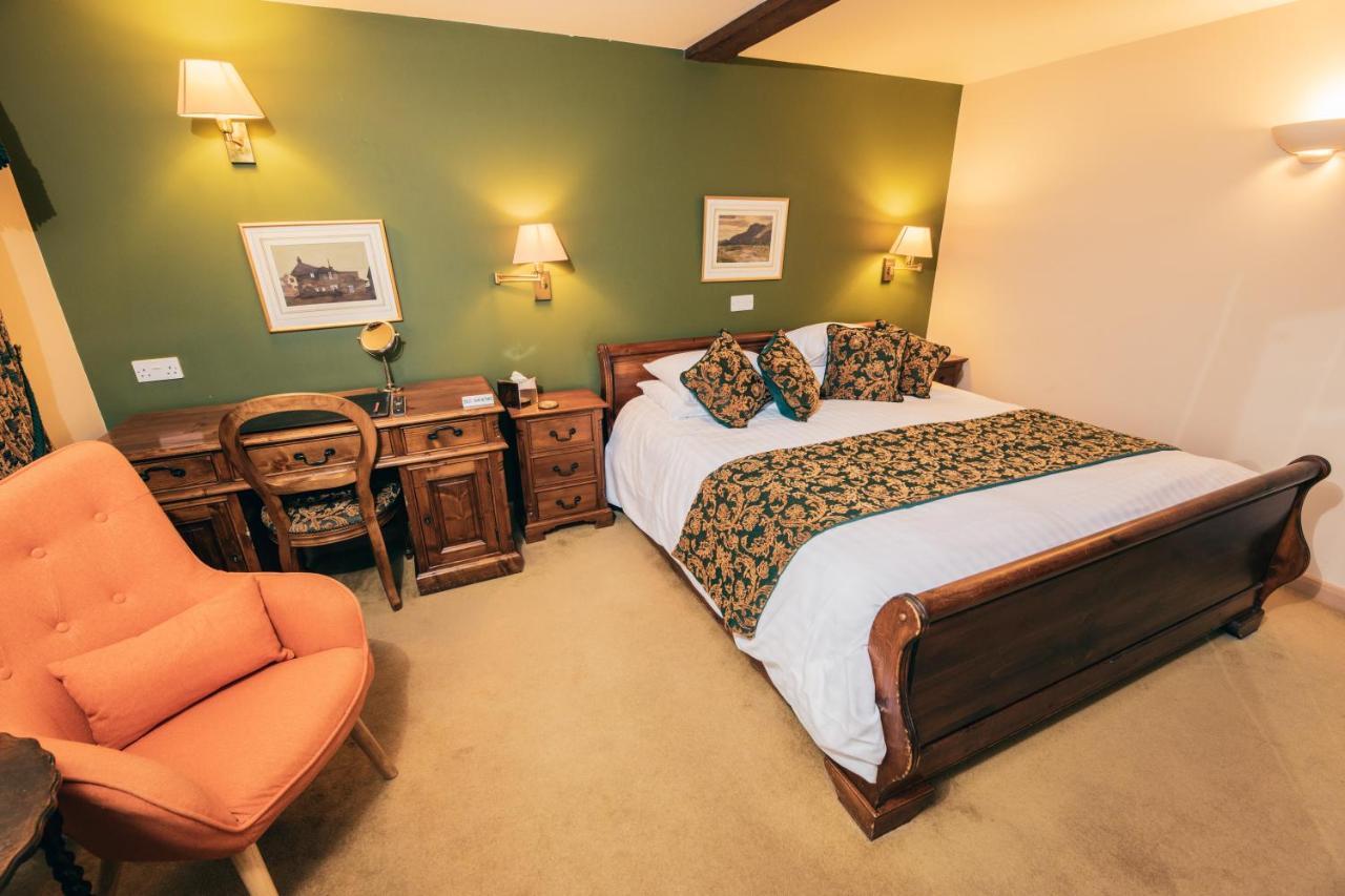 The Auberge Yaxley  Buitenkant foto