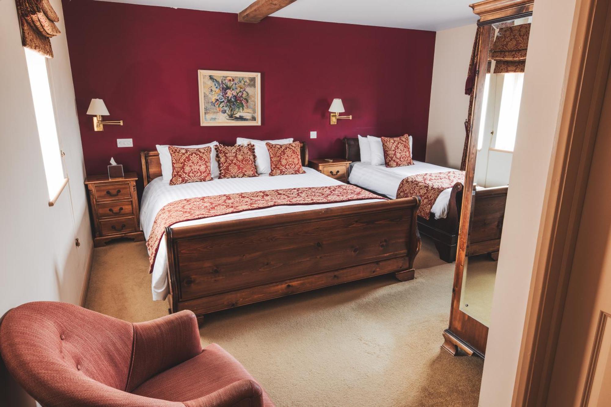 The Auberge Yaxley  Buitenkant foto